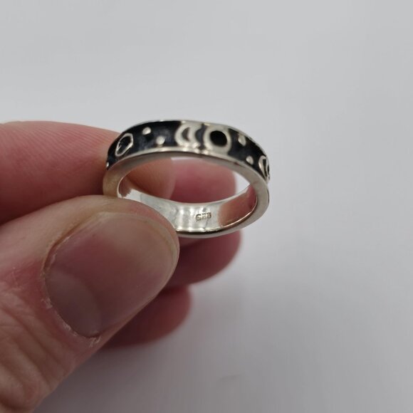 Size 6 Sterling Silver Dark Style Moon And Stars Ring A2603 - Picture 4 of 7